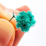 Kwiat niebieski napis na ryżu